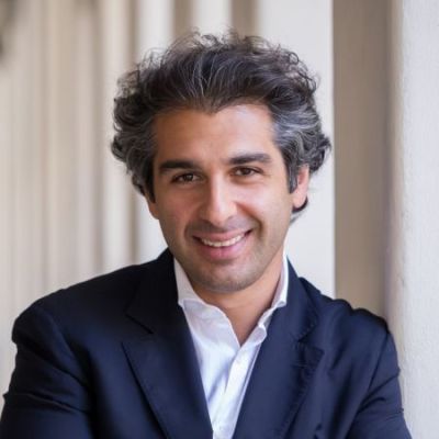 Sergey Smbatyan 
                    