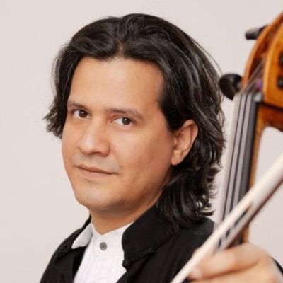 Claudio Bohórquez cello
                    